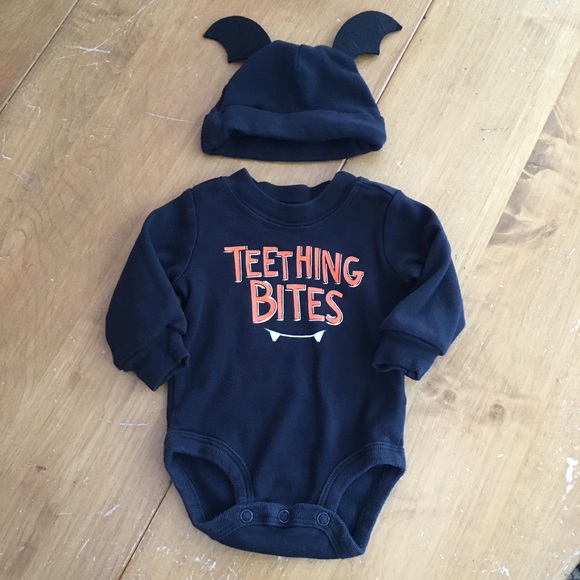 Carter’s Newborn Halloween “Teething Bites” Onesie with Bat-wing Cap - Picture 1 of 10